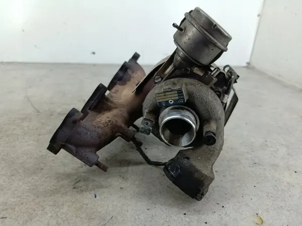 Turbo con colector usado OEM 03G253014M image 4