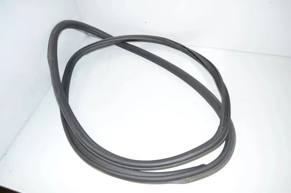 BMW 5 Touring G31 takakontin tiiviste OEM 51767441468 image 3