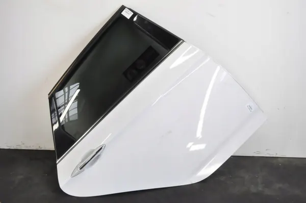 Puerta Trasera Derecha Hyundai i40 OEM 1589 Completa image 2