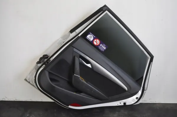 Puerta Trasera Derecha Hyundai i40 OEM 1589 Completa image 8