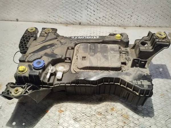 Pompe/Réservoir Adblue Opel Grandland X 1.6 D OEM 12678023 image 1