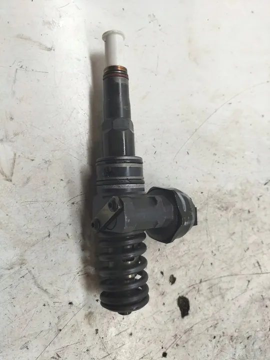 POMPOWTRYSKIWACZ VW Passat V 1.9 TDI OEM 038130073AJ image 4