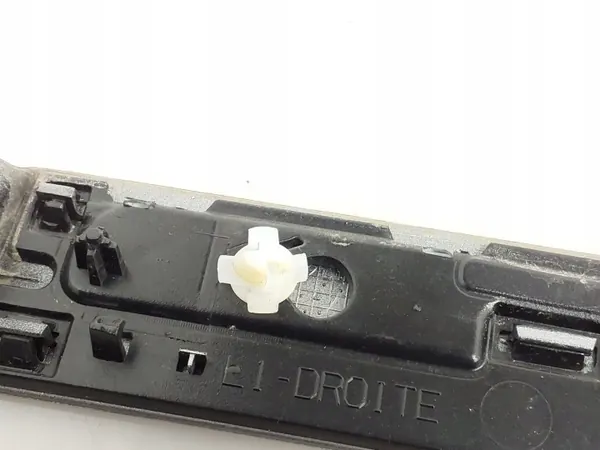 Cubierta de carril derecha Toyota ProAce City OEM 98186878 image 8