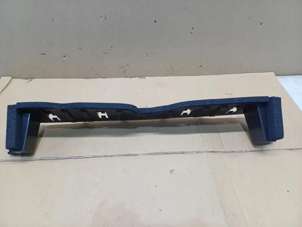 Cubierta inferior radiador Toyota OEM 53113-47060 - Usado image 3