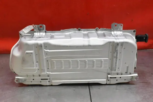 Batería Toyota OE G9280-K0011 usada para Yaris Cross image 5