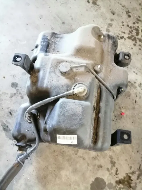 Réservoir AdBlue OEM 208993933R pour Vivaro B/Trafic III image 2
