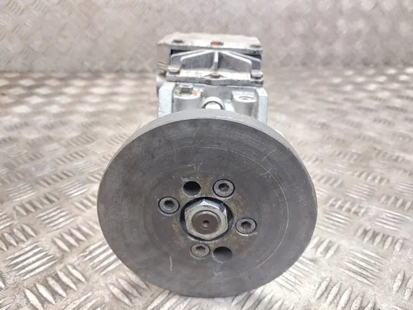 Kraftstoffpumpe Audi A6 C5 2.5 TDI 059130106B image 2