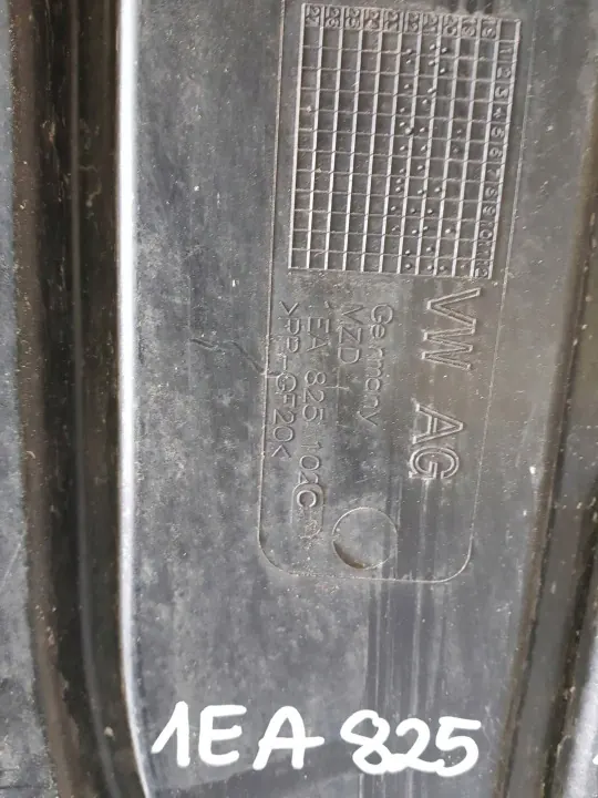 Escudo inferior traseiro VW ID.4 OEM 1EA825102C image 3