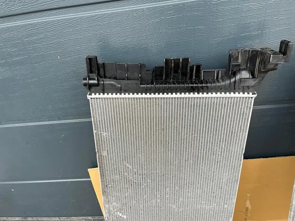 Radiador de agua Volvo XC60 II image 5