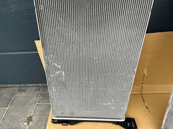 Radiador de agua Volvo XC60 II image 6