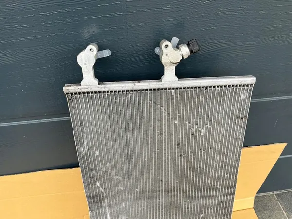 Radiador de agua Volvo XC60 II image 9