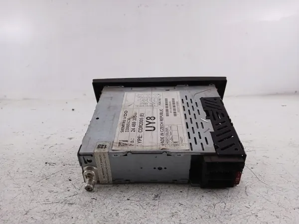 OEM 24469305 Tehdasradio Opel Corsa C:lle image 5