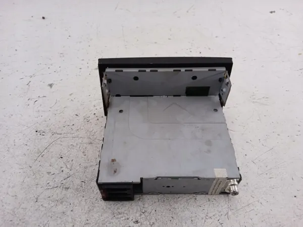 OEM 24469305 Tehdasradio Opel Corsa C:lle image 6