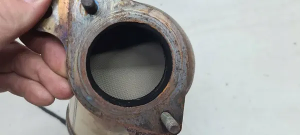 MG HS 1.5 TGI Abgaskatalysator OEM 2309084 image 3