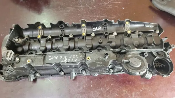 BMW OE Nockenfolgerabdeckung OEM 33607637 - Gebraucht image 2