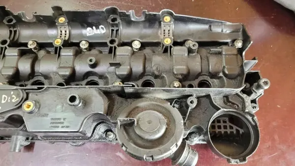 BMW OE Nockenfolgerabdeckung OEM 33607637 - Gebraucht image 3