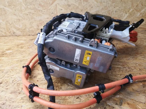 Mercedes A-Klasse W177 Lichtmaschine OEM A1770072899 image 6