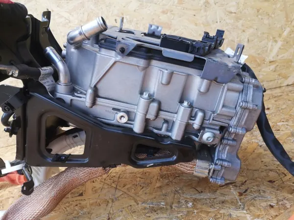 Mercedes A-Klasse W177 Lichtmaschine OEM A1770072899 image 9