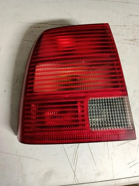 OEM 3B0945095F Linker achterlamp voor VW Passat B5 Sedan image 2