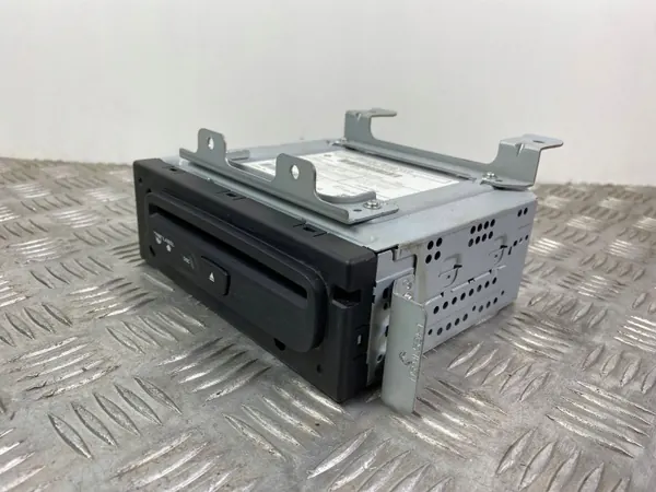 Dodge Durango CD/DVD-Wechsler OEM P05091245AE image 5