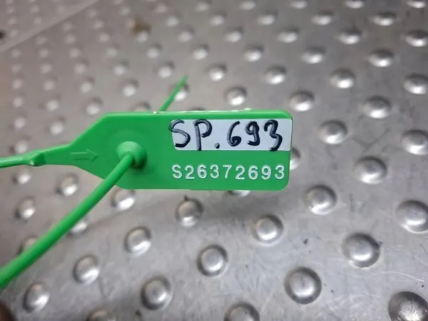 Linke Gepäckraumleiste OEM S26372693 Porsche Taycan image 5