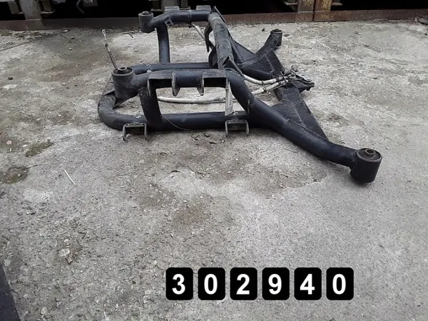 Subchasis Maserati 3200 GT OEM AM-302940 Usado image 5