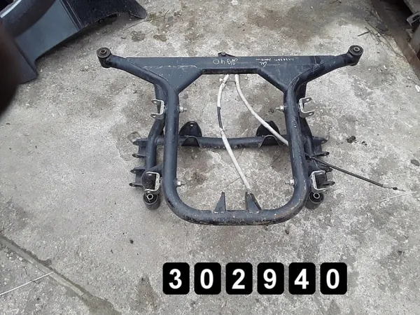 Subchasis Maserati 3200 GT OEM AM-302940 Usado image 7
