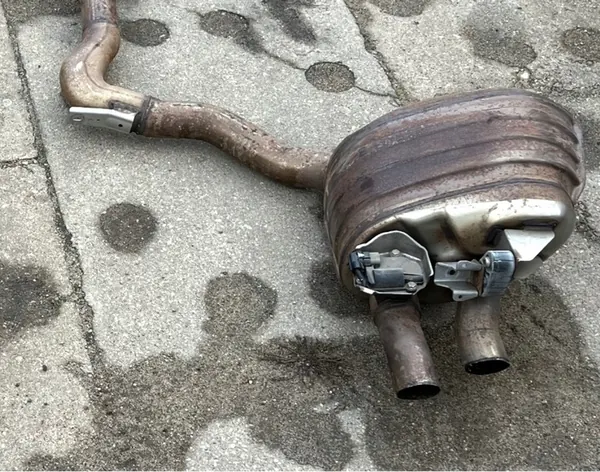 Échappement Arrière Gauche Porsche Panamera 971 Turbo image 1