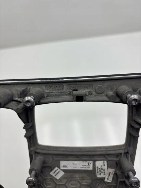 Mercedes-Benz etujakkokehys OEM A2316805036 image 5