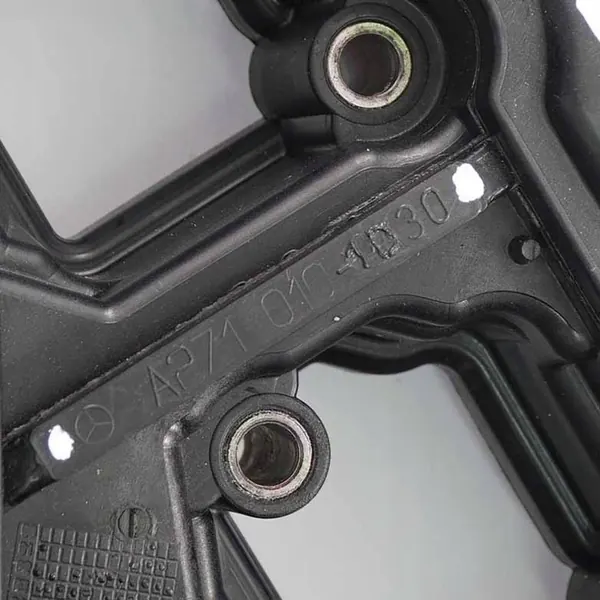 Mercedes W203 W204 Engine Cover image 8