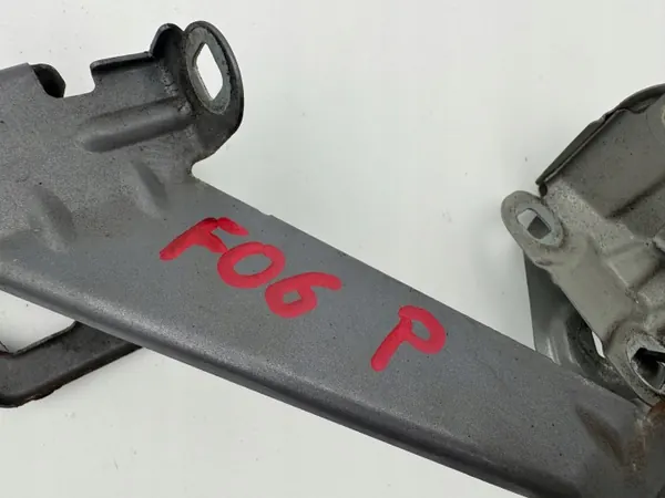 Suporte de para-lama dianteiro direito BMW F06 F12 F13 OEM image 3