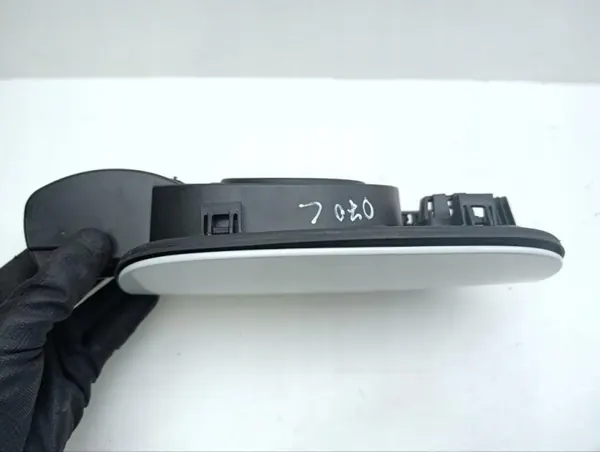 Porsche Panamera Kraftstofftankdeckel OEM 971809858 image 3