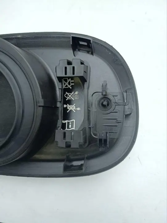 Porsche Panamera Kraftstofftankdeckel OEM 971809858 image 5