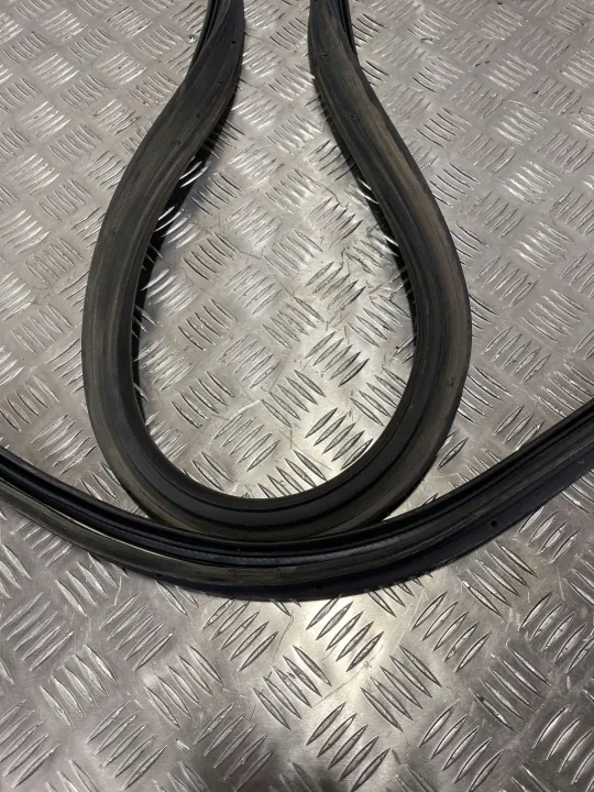 Junta de maletero Jeep Compass OEM FOB26807 - Usado image 5