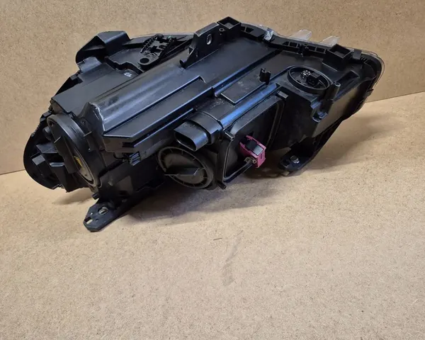 MERCEDES W246 Rechter Xenon Koplamp ILS image 10