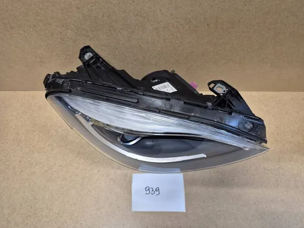 MERCEDES W246 Rechter Xenon Koplamp ILS image 2