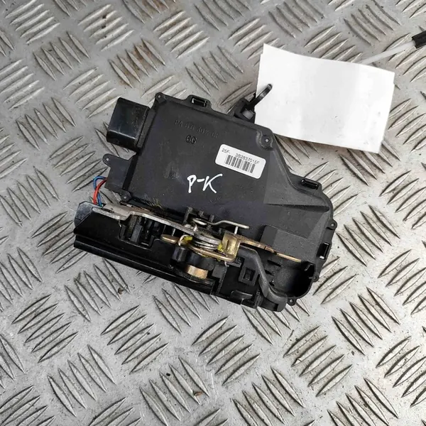 Vänster framdörrslås PORSCHE BOXSTER 3.2L bensin OEM 8N2837015B image 3