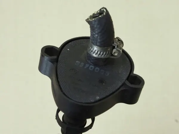 Fuel Return Valve OEM BMW - Used, Fits E39, X5, E38 image 10