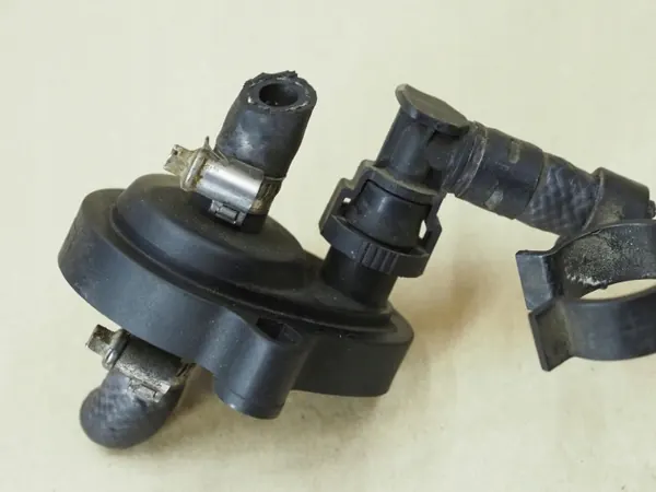 Fuel Return Valve OEM BMW - Used, Fits E39, X5, E38 image 5