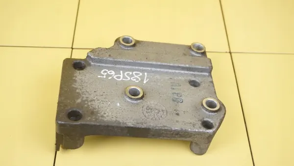 Soporte compresor A/C OEM G4JS para Santa Fe I/Sorento 2.4 image 2