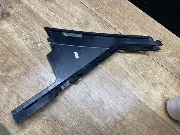 OEM J8A2254A43A Moldura Puerta Trasera Izquierda Velar image 3