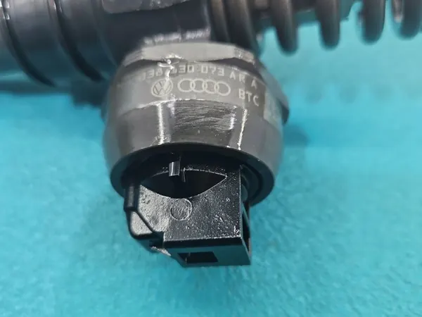 Pompe à lave-glace OEM 0414720214 pour 1.9 TDI image 3