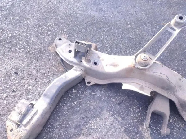 Renault OE 453868 Support Moteur pour Megane III 1.9 DCI image 3