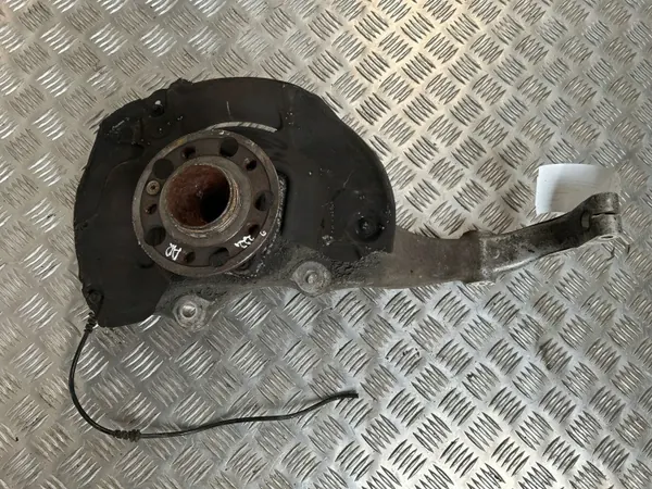 Mercedes-Benz S W222 etupyörän navan OEM A2221901 image 2