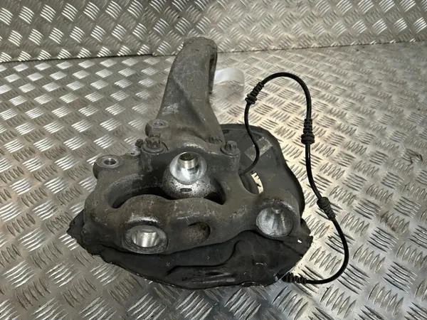 Mercedes-Benz S W222 etupyörän navan OEM A2221901 image 3