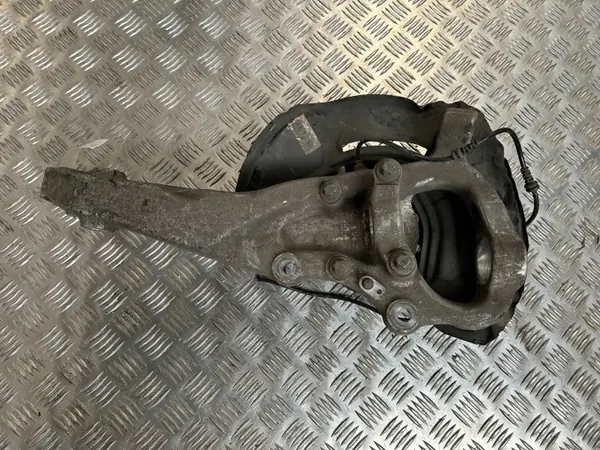 Mercedes-Benz S W222 etupyörän navan OEM A2221901 image 6
