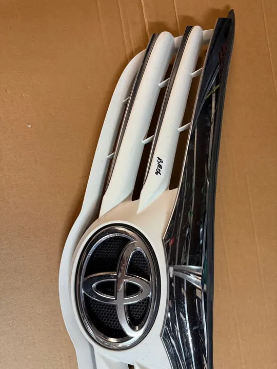 Grade Original Toyota Avensis T27 12-15 OEM 131206 image 2