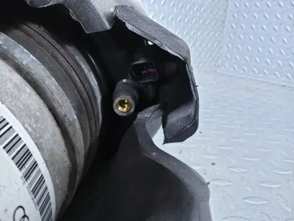 OEM 4H0616002M Bakre höger krockkudde för Audi A8 S8 D4 image 3