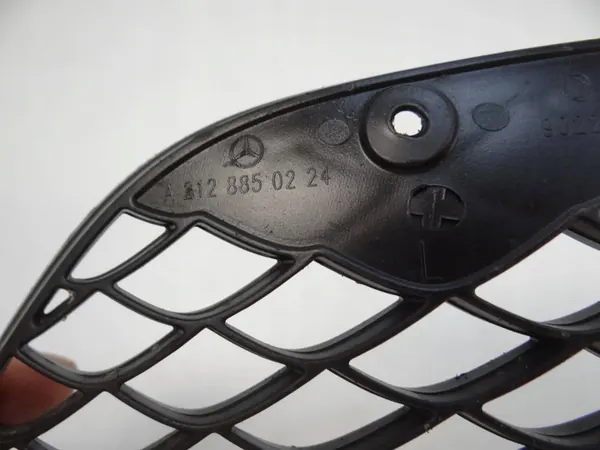 MERCEDES W212 AMG Grille de Pare-Chocs Gauche A2128850224 image 4