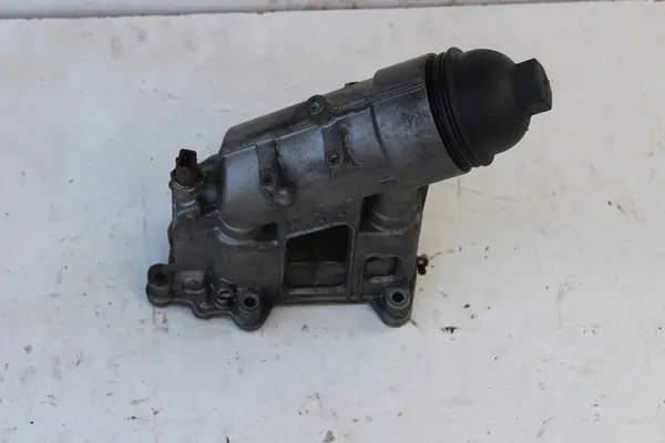 Enfriador de aceite BMW E87 E81 2.0 D N47D20C OEM 70310369 image 2